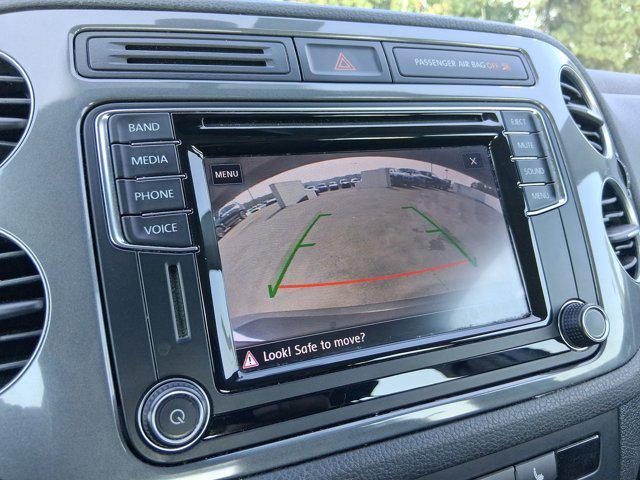 Photo of 2017 Pepper Gray Metallic Volkswagen Tiguan