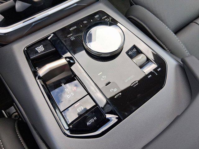 Photo of 2025 Mineral White Metallic BMW X3