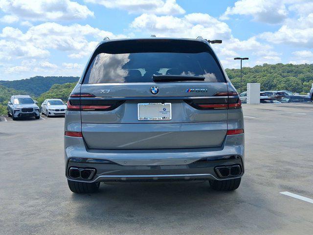 Photo of 2026 Skyscraper Grey Metallic BMW X7