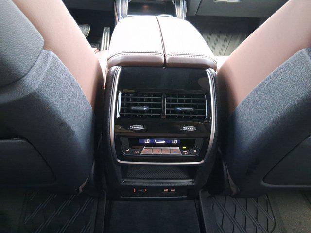 Photo of 2026 Skyscraper Grey Metallic BMW X7