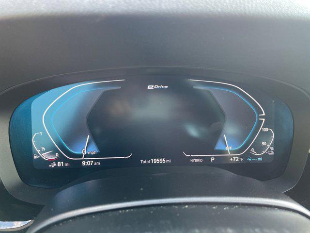 Photo of 2022 Alpine White BMW 530e