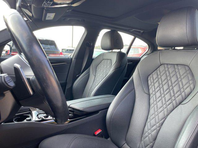 Photo of 2022 Alpine White BMW 530e