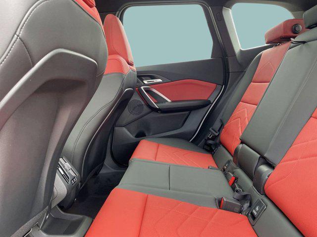 Photo of 2025 Mineral White Metallic BMW X1
