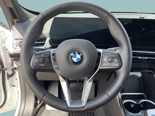 Photo of 2025 Mineral White Metallic BMW X1