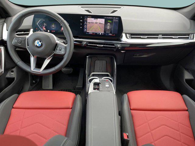Photo of 2025 Mineral White Metallic BMW X1