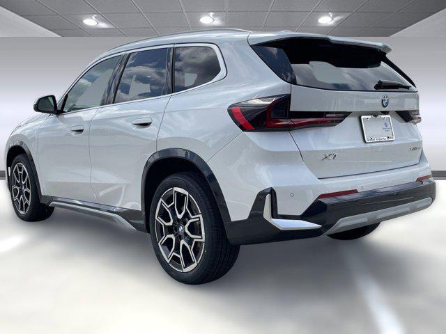 Photo of 2025 Mineral White Metallic BMW X1