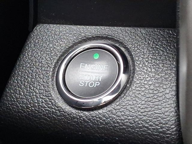 Photo of 2019 White Platinum Clearcoat Metallic Ford F-150