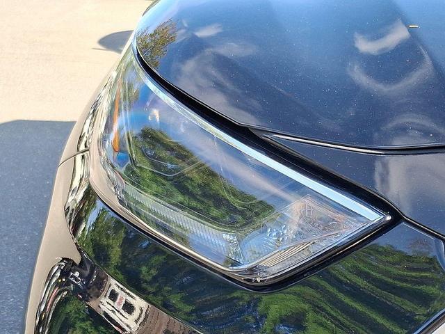 Photo of 2021 Midnight Black Metallic Toyota Highlander