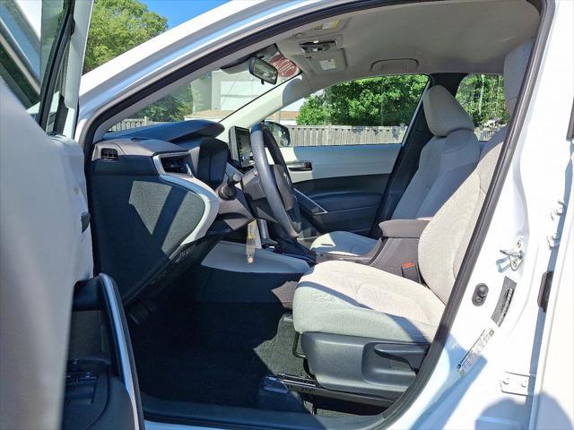 Photo of 2022 Pearl Toyota Corolla Cross
