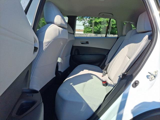 Photo of 2022 Pearl Toyota Corolla Cross