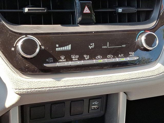 Photo of 2022 Pearl Toyota Corolla Cross