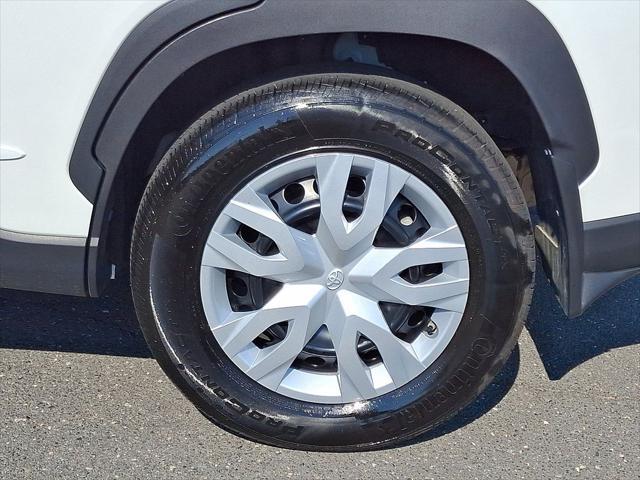 Photo of 2022 Pearl Toyota Corolla Cross