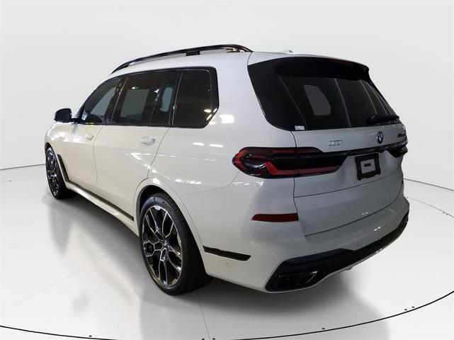 Photo of 2026 Alpine White BMW X7