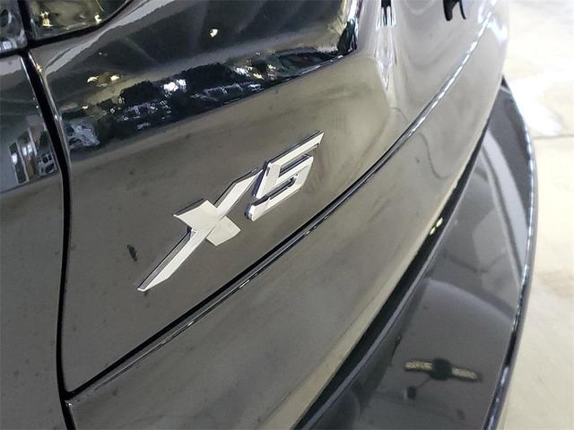Photo of 2026 Black Sapphire Metallic BMW X5