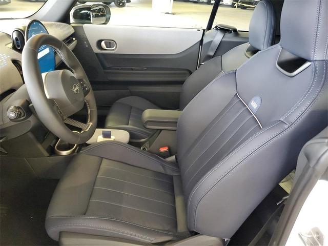 Photo of 2026 White Metallic MINI Convertible