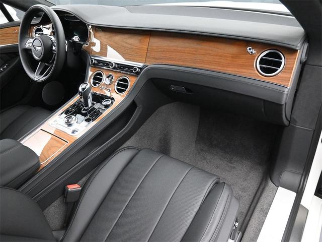 Photo of 2024 White Bentley Continental GT