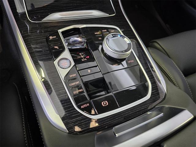 Photo of 2026 Alpine White BMW X5