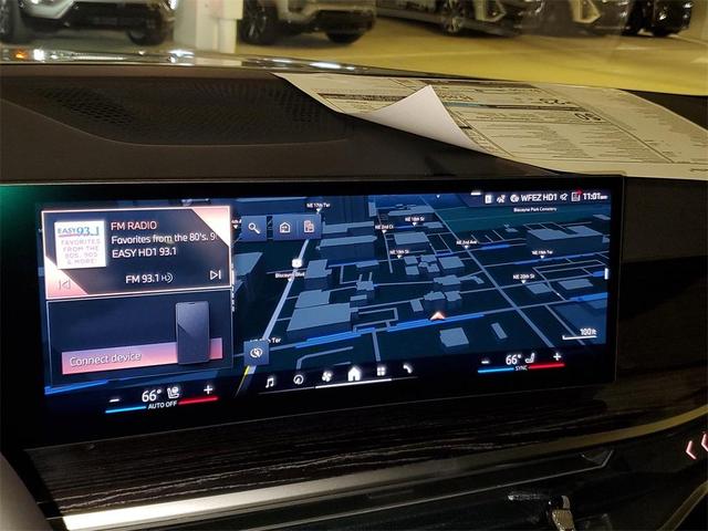 Photo of 2026 Alpine White BMW X7