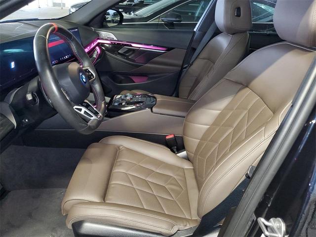 Photo of 2024 Carbon Black Metallic BMW i5