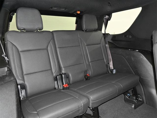 Photo of 2023 Iridescent Pearl Tricoat Chevrolet Tahoe