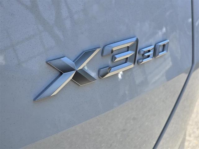 Photo of 2025 Mineral White Metallic BMW X3