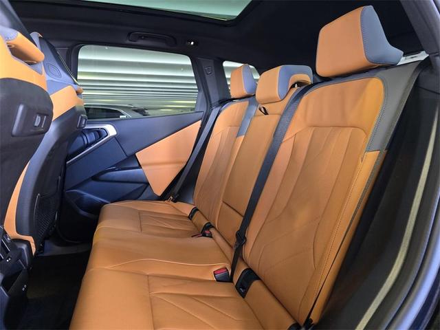 Photo of 2025 Mineral White Metallic BMW X3