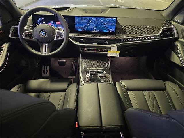 Photo of 2026 Alpine White BMW X7