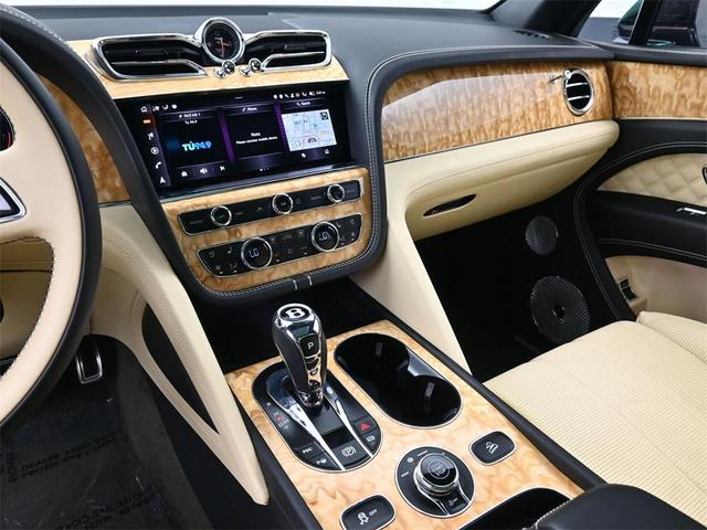 Photo of 2022 Black Bentley Bentayga