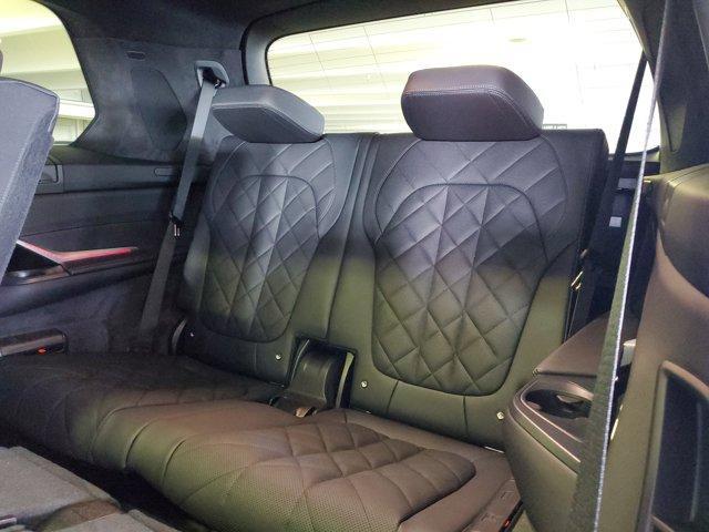 Photo of 2026 Brooklyn Gray Metallic BMW X7