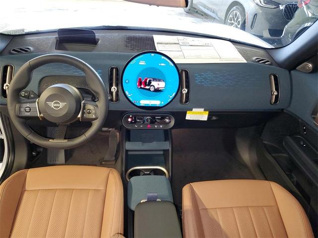 Photo of 2026 White Metallic MINI Countryman