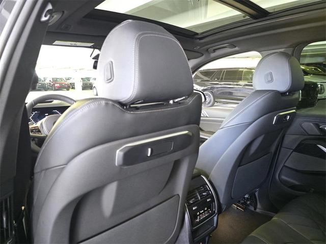 Photo of 2026 Carbon Black Metallic BMW X5