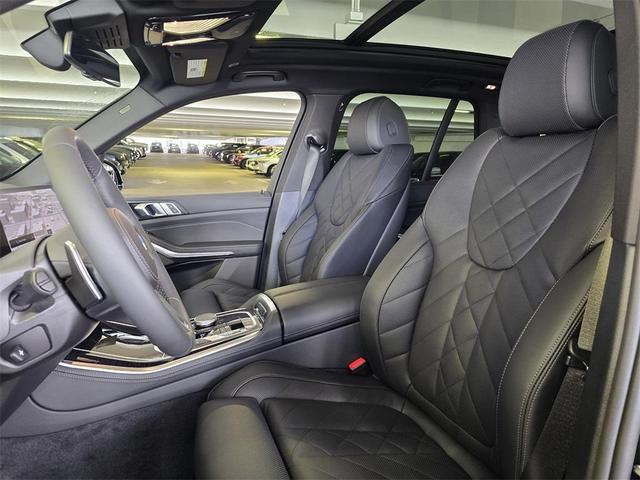 Photo of 2026 Carbon Black Metallic BMW X5