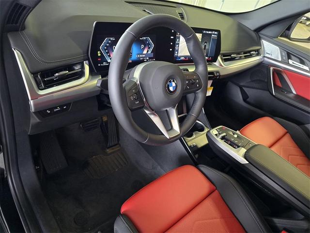 Photo of 2025 Alpine White BMW X1