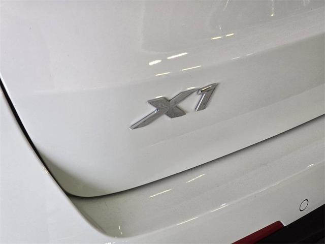 Photo of 2025 Alpine White BMW X1