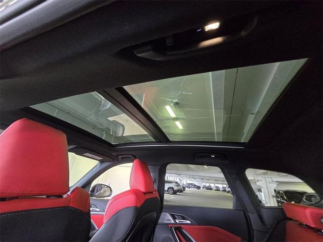 Photo of 2025 Alpine White BMW X1