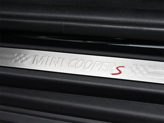 Photo of 2024 Midnight Black MINI Countryman