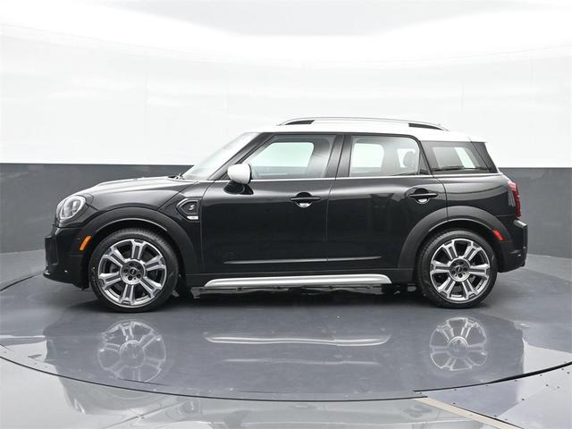 Photo of 2024 Midnight Black MINI Countryman