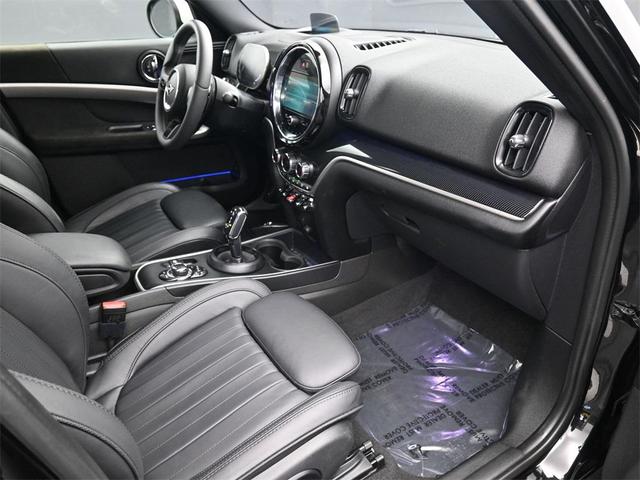 Photo of 2024 Midnight Black MINI Countryman