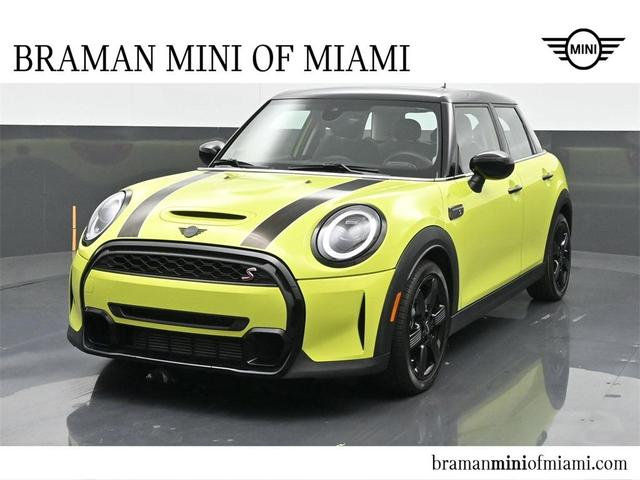 Photo of 2023 Yellow MINI Hardtop