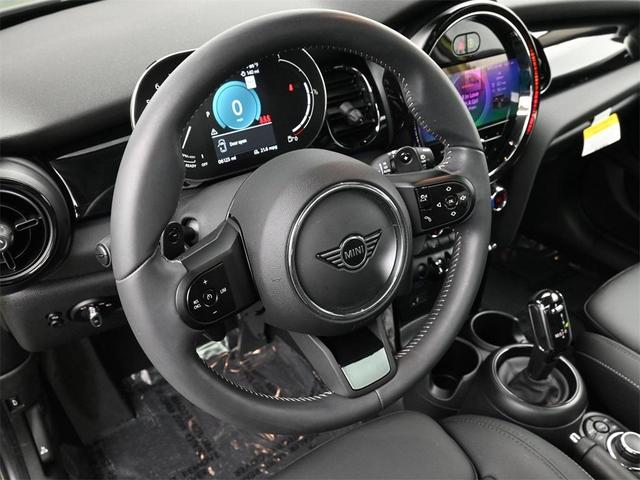 Photo of 2023 Yellow MINI Hardtop