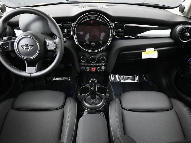 Photo of 2023 Yellow MINI Hardtop