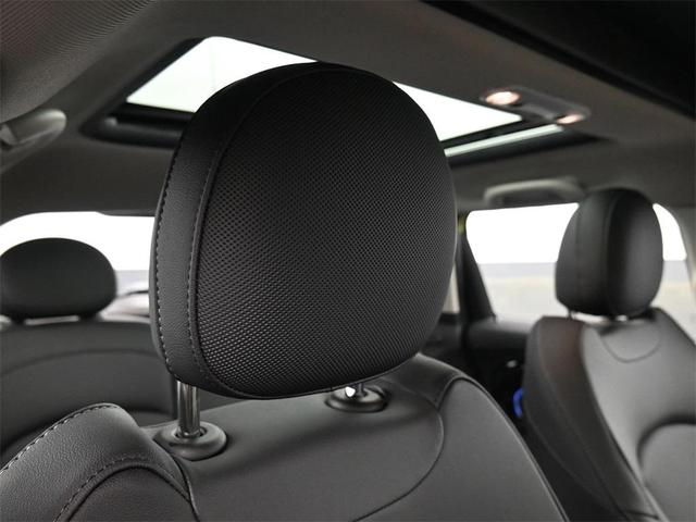Photo of 2023 Yellow MINI Hardtop