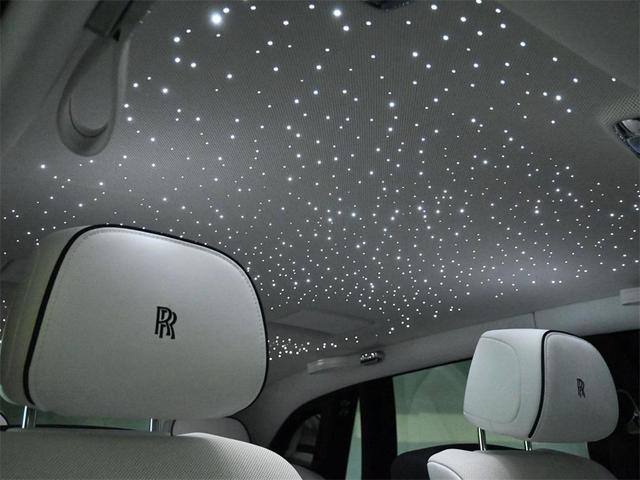 Photo of 2023 Arctic White Rolls-Royce Phantom