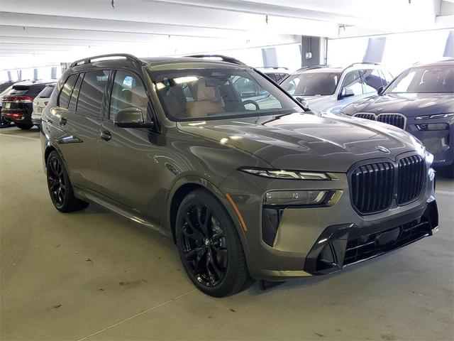 Photo of 2026 Manhattan Green Metallic BMW X7