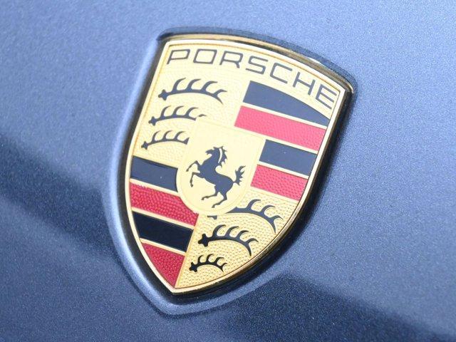 Photo of 2021 Volcano Grey Metallic Porsche Macan