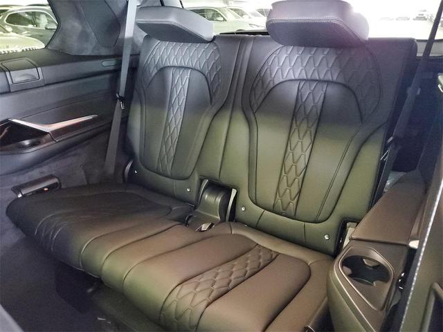 Photo of 2026 Metallic BMW X7