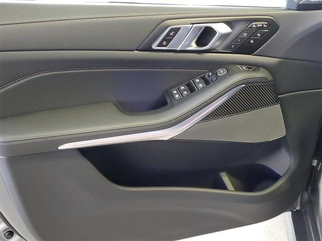 Photo of 2026 Metallic BMW X7