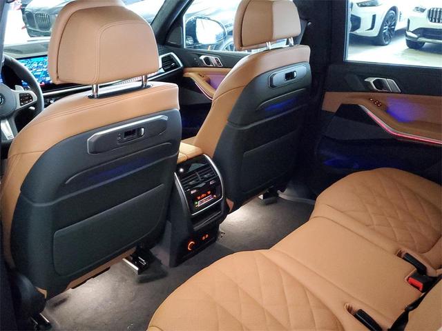 Photo of 2026 Black Sapphire Metallic BMW X7