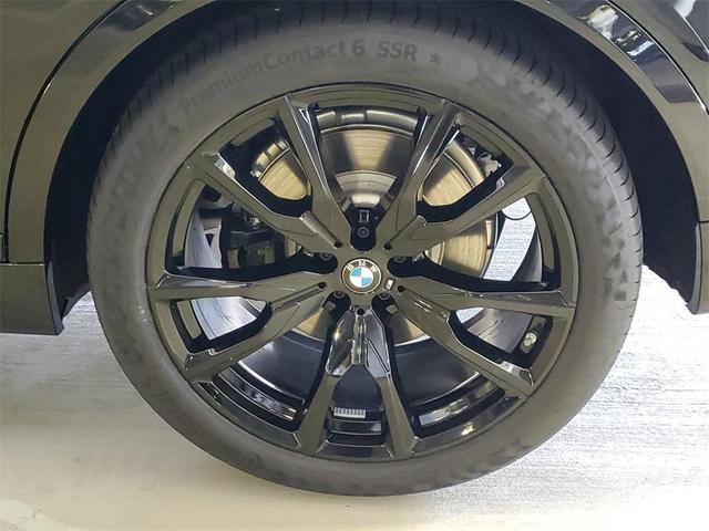 Photo of 2026 Black Sapphire Metallic BMW X7
