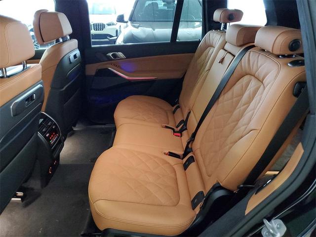 Photo of 2026 Black Sapphire Metallic BMW X7